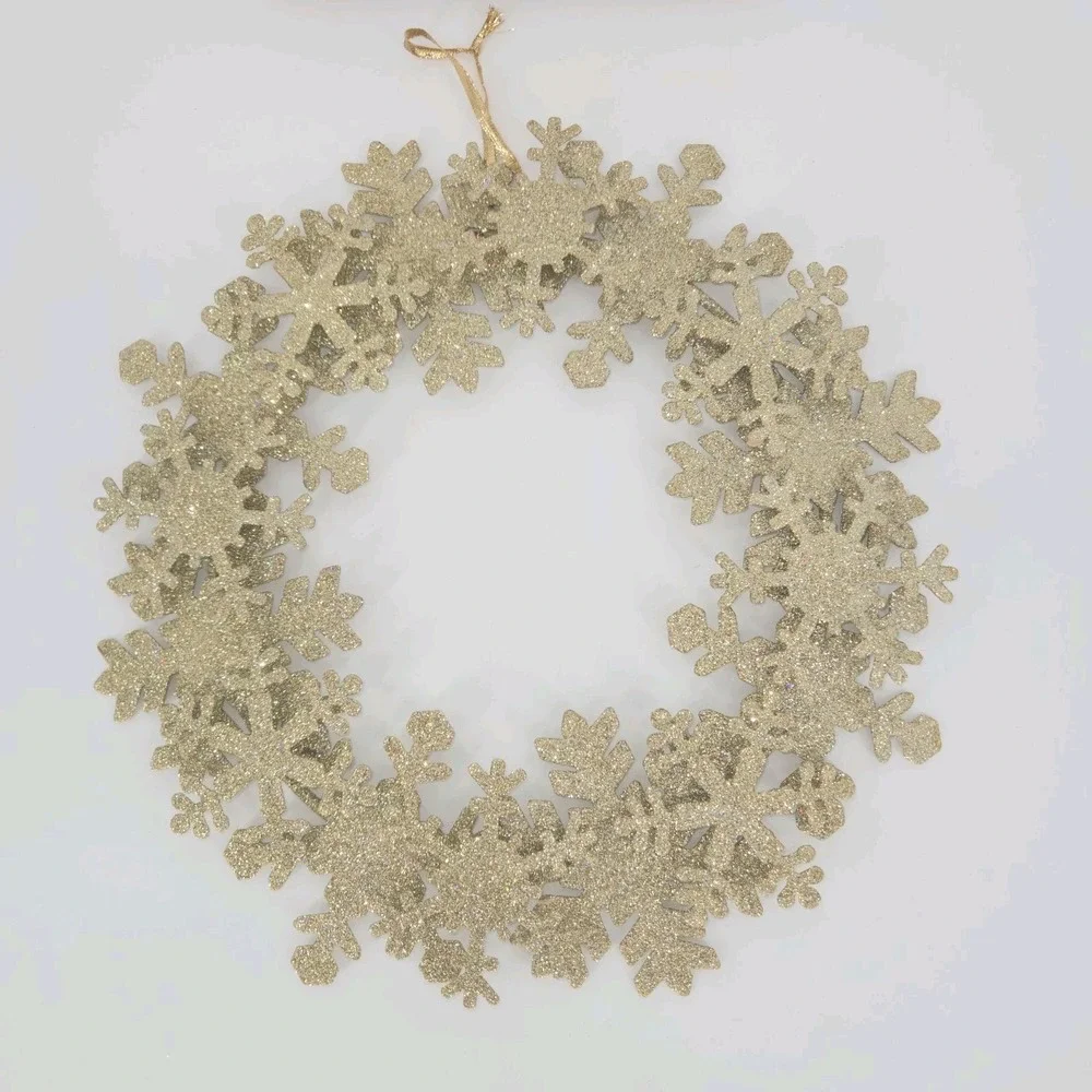 Avon Glitter and Gold 3D Holiday Wreath 14in Snowflake Christmas Decor 2010 Box